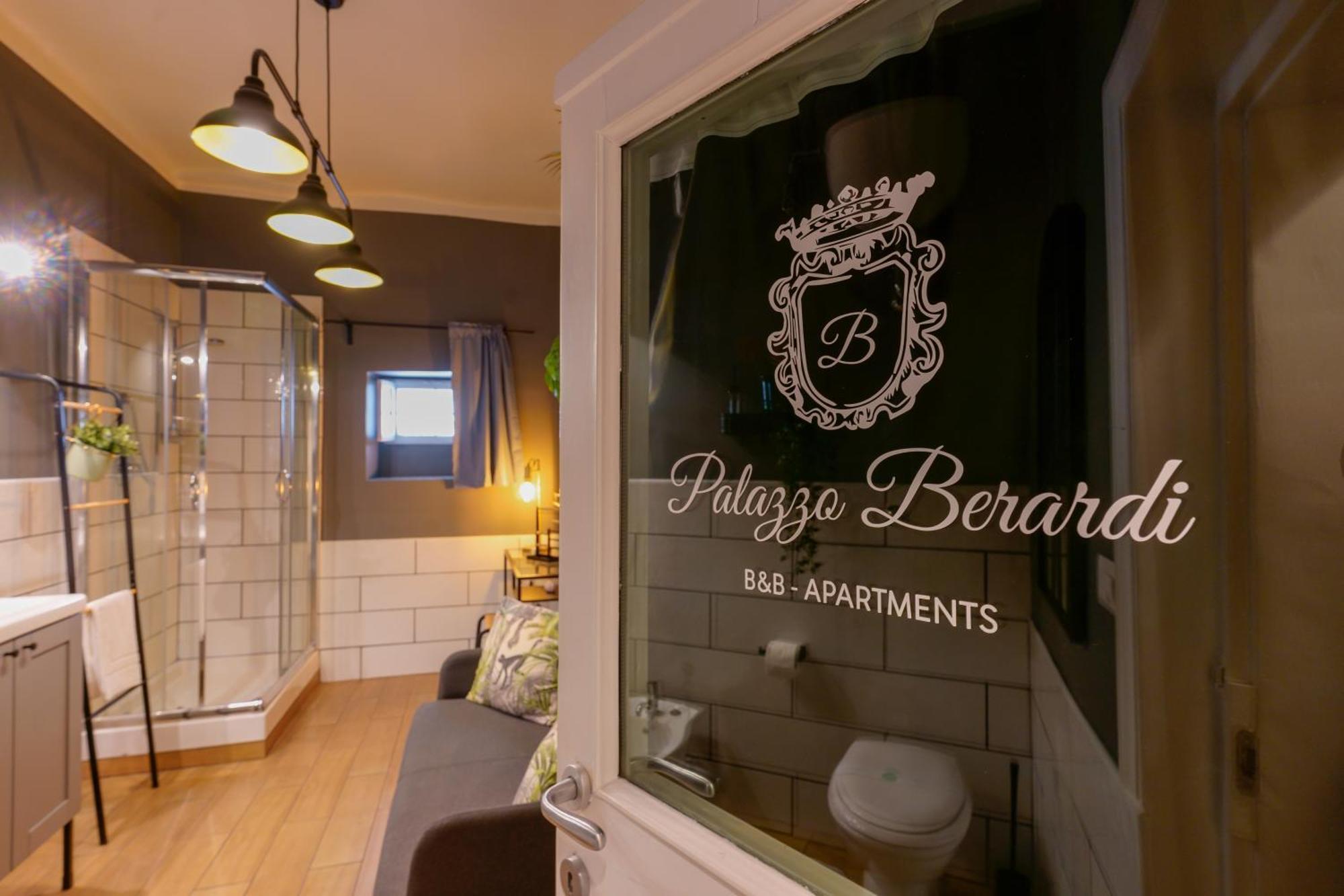 Bed and Breakfast Palazzo Berardi Tarent Zewnętrze zdjęcie