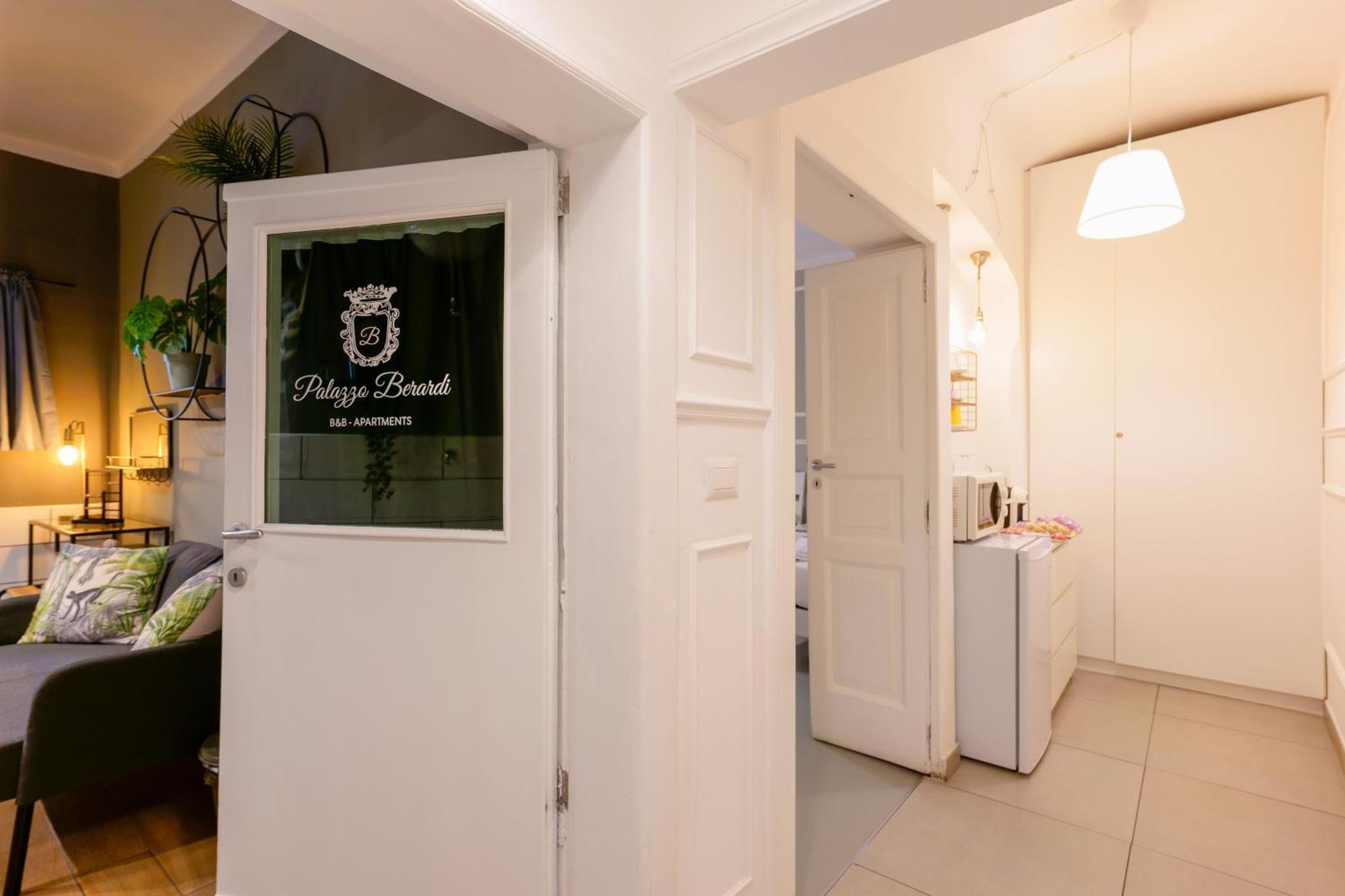 Bed and Breakfast Palazzo Berardi Tarent Zewnętrze zdjęcie